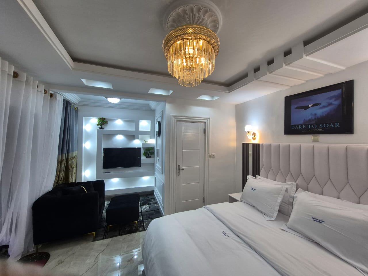 GraceLand Luxury VIP Room without Kitchen at Grand Cheferie Simbock