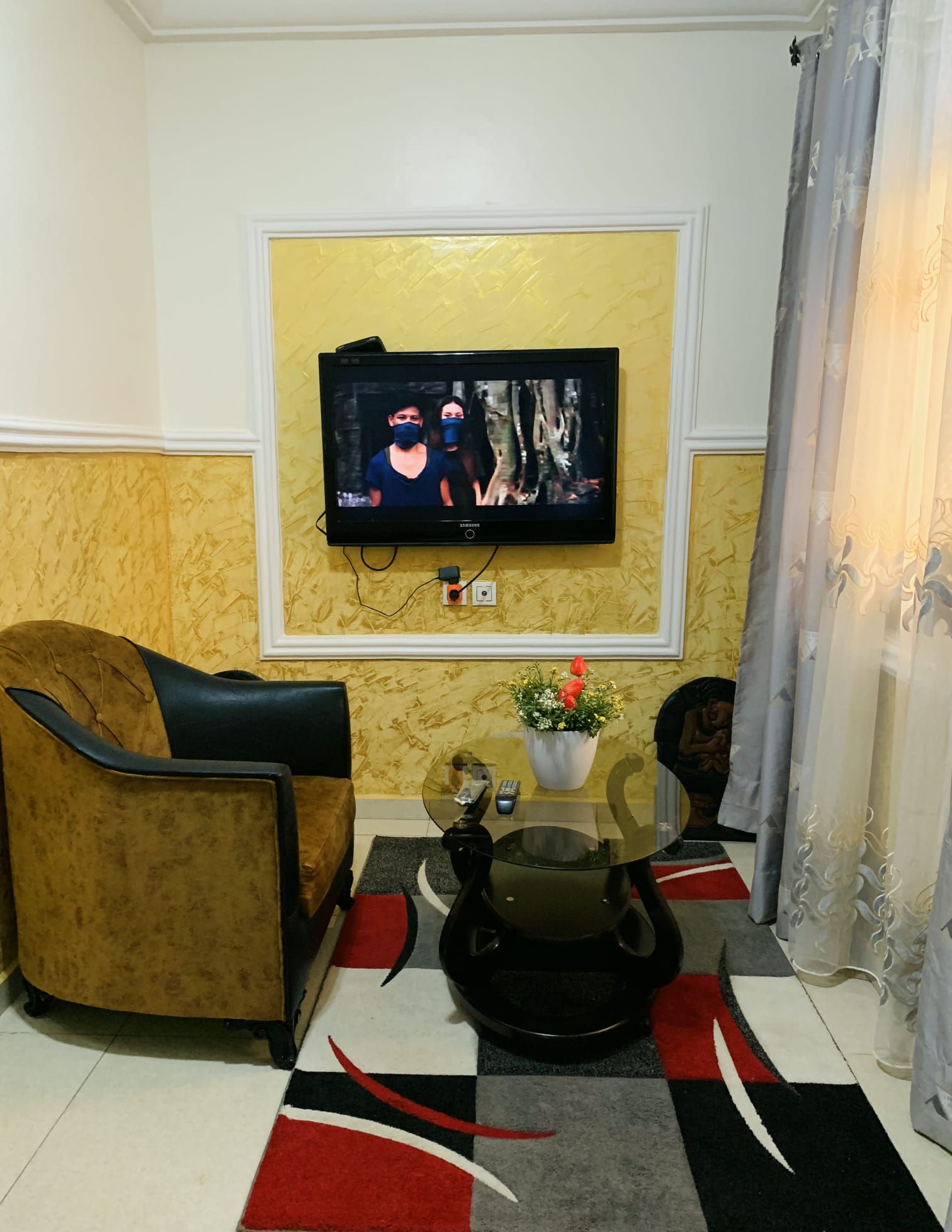 Interior view 2 of the Classic Room at Grand Cheferie Simbock, Yaoundé